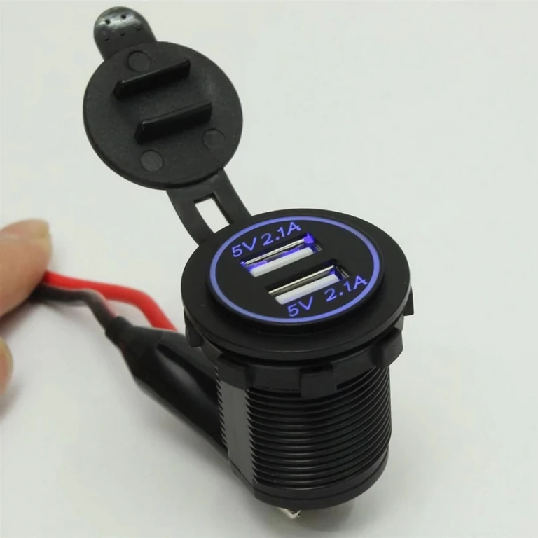 Adaptor auto USB pentru încărcare rapidă Încărcător auto rapid cu ieșiri USB duble și montaj prin panou