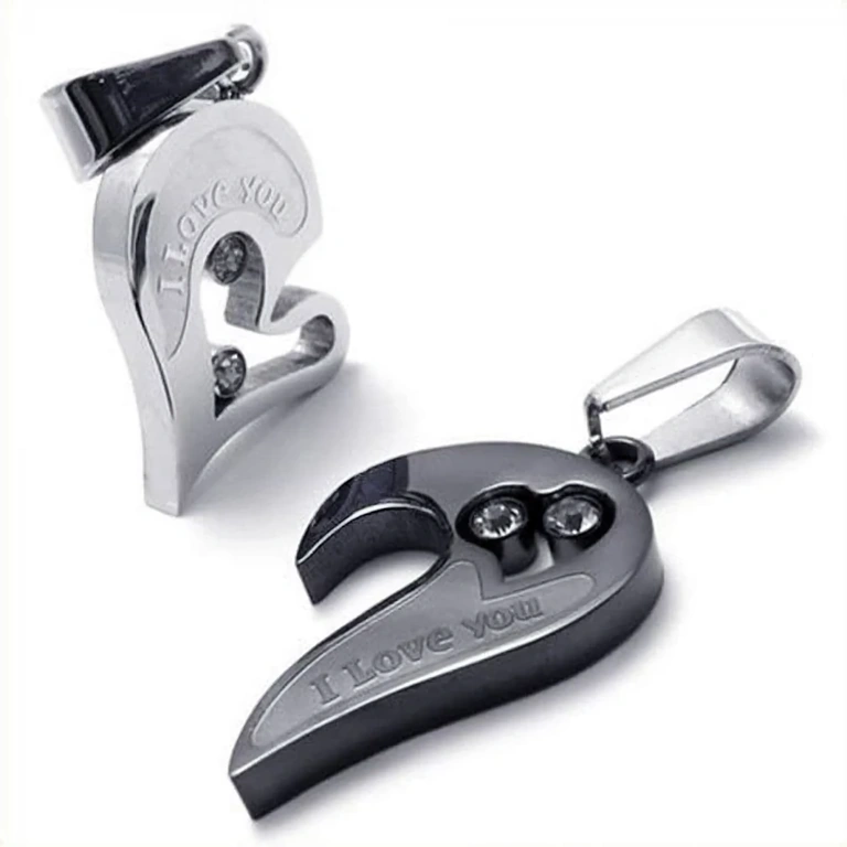 Pandantive două inimi pentru cupluri Două pandantive inimă pentru cupluri îndrăgostiți