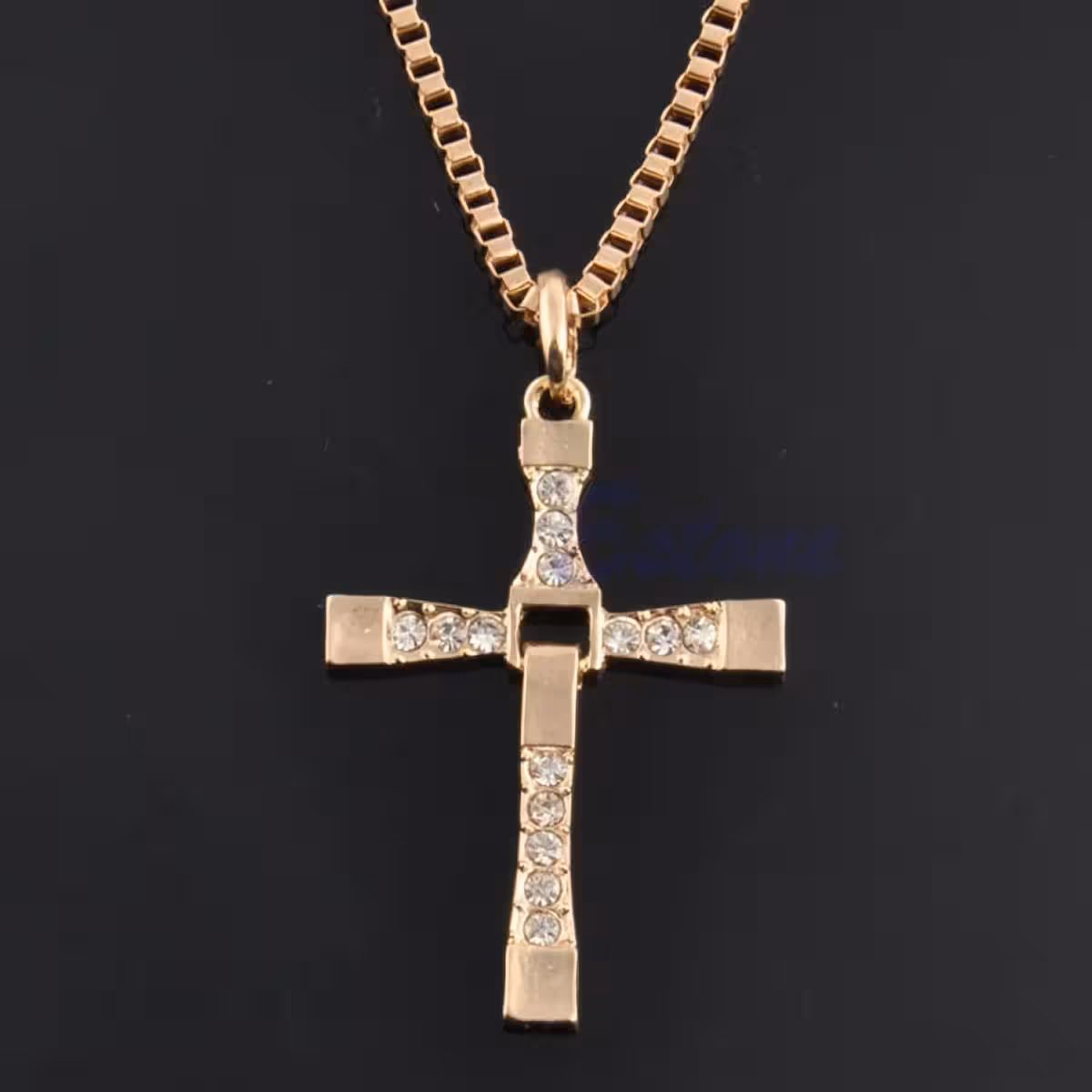 Lănțișor auriu cu pandantiv cruce din filmul Fast and Furious