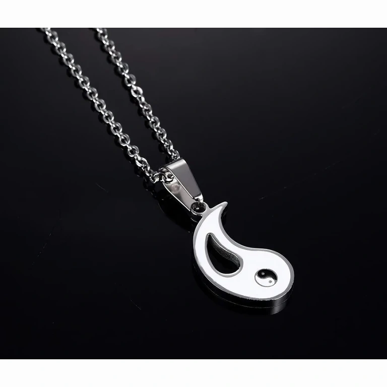 Pandantiv cuplu Yin și Yang – două jumătăți Medalion Yin Yang împărțit pentru două persoane