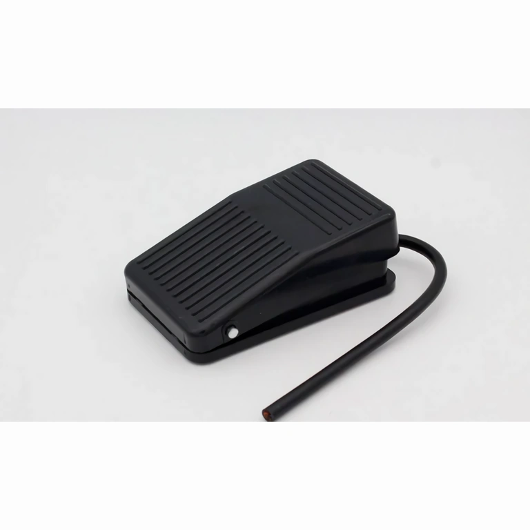 Pedală electrică pentru controlul mâinilor libere