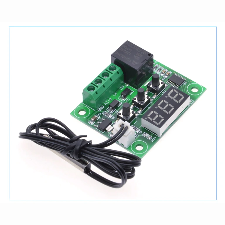 Afișaj LED și butoane de control temperatură