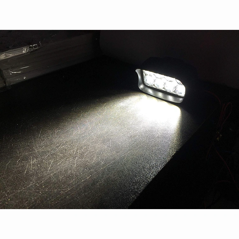 Lumină albă intensă pentru utilizare în exterior