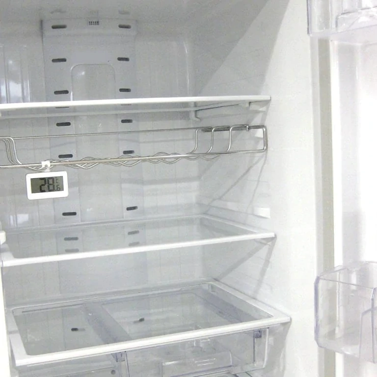 Termometru electronic ce rezistă la umezeala din baie sau bucătărie