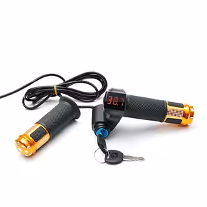 Manetă accelerație cu contact și cheie pentru biciclete și scutere electrice – voltmetru indicator baterie 12V-72V