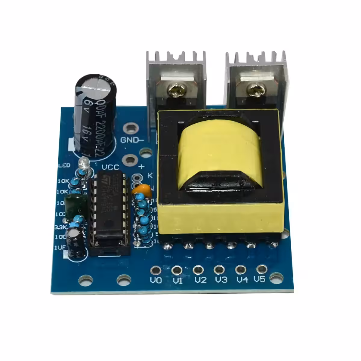 Convertor pentru becuri și încărcătoare cu consum mic de energie