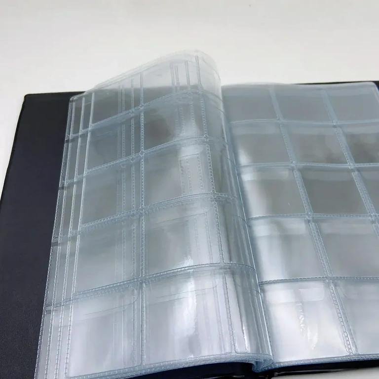 Album cu 10 pagini pentru organizarea a până la 150 monede