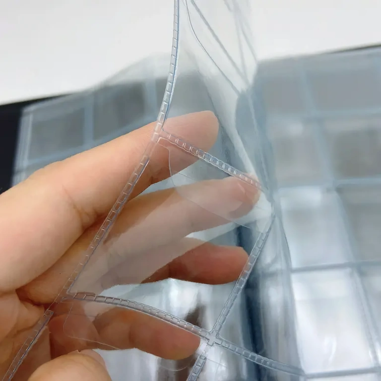 Album robust din piele sintetică pentru depozitare monede