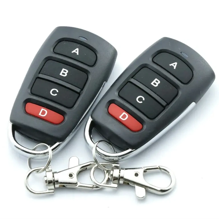 Telecomandă radio cu 4 butoane pentru sisteme wireless de control