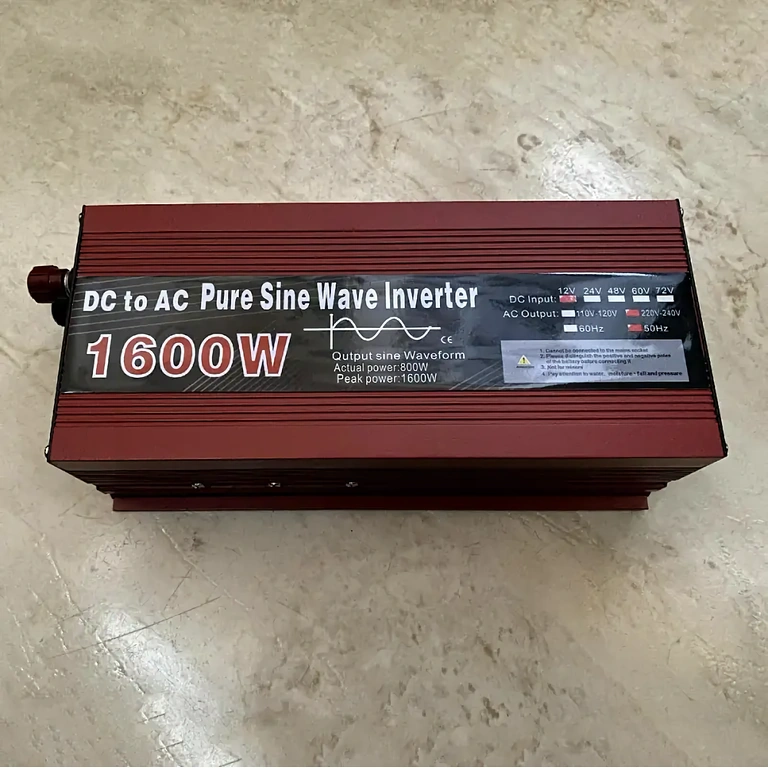 Convertor de tensiune 12V pentru sisteme solare fotovoltaice