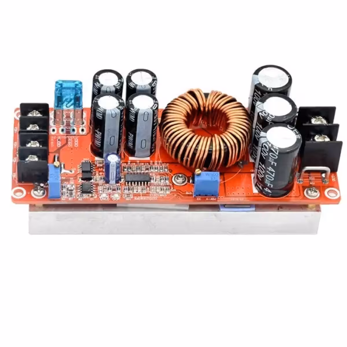 Convertor DC-DC cu eficiență înaltă pentru consum redus și performanță optimă