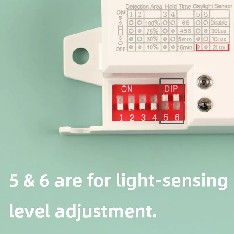 Niveluri de ajustare a luminozității (LUX) Selector pentru praguri de lumină de la 2 la 2000 lux pentru senzorul crepuscular
