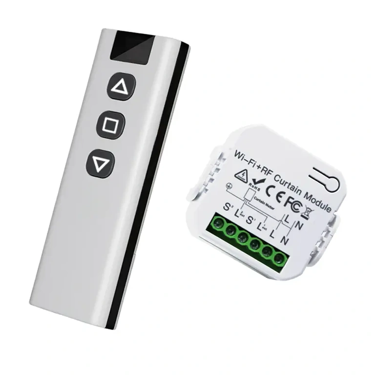 Detaliu cu telecomanda inteligentă pentru draperii, perdele sau rulouri
