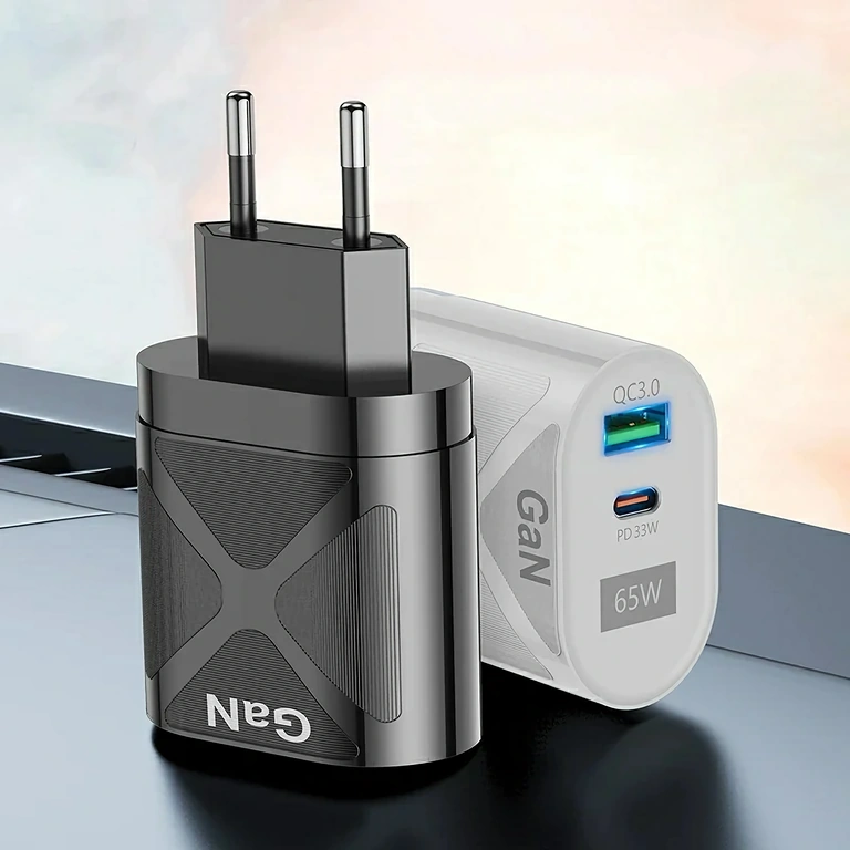 Încărcător GaN cu Power Delivery și Quick Charge 3.0 – vedere frontală