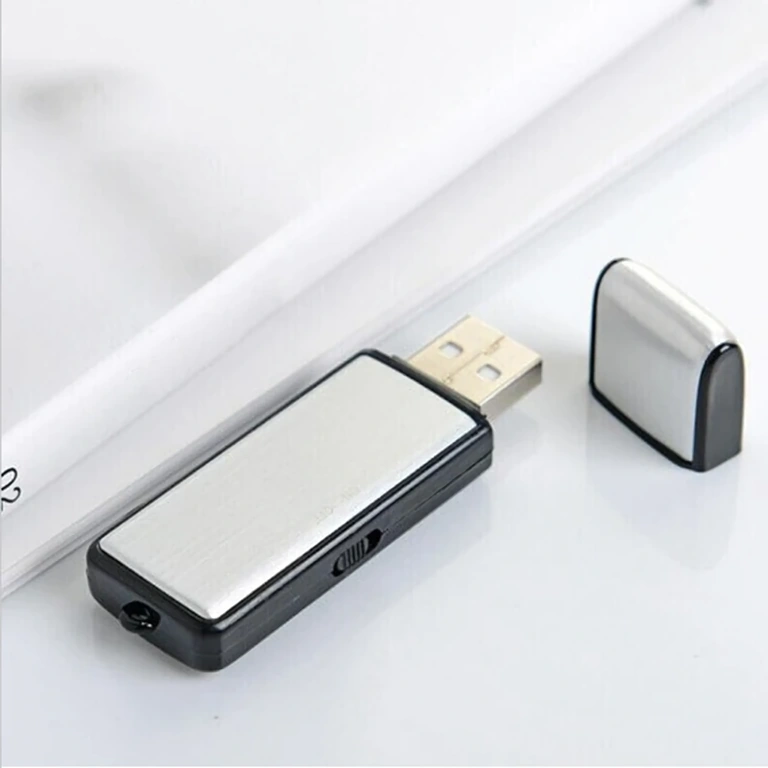 Reportofon spion USB cu 16GB memorie și microfon sensibil