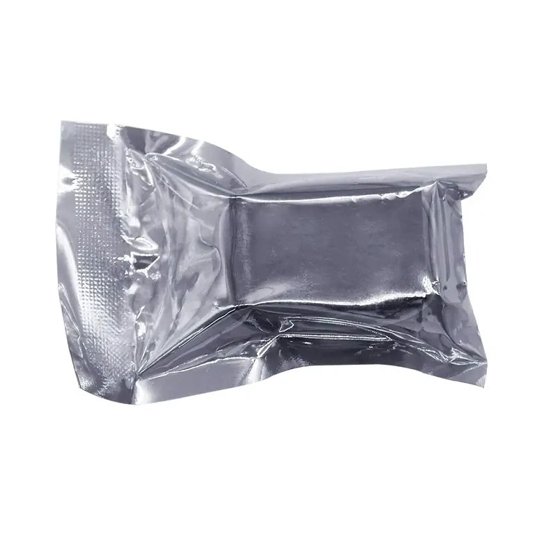 Voltmetru digital cu afișaj LED cu trei cifre, clar și precis.