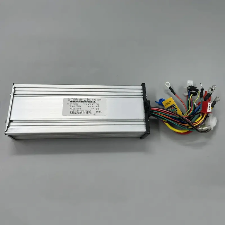 Controller scuter electric Harley 2000W 45A Controller fiabil pentru scuter Harley, putere 2000W și curent 45A
