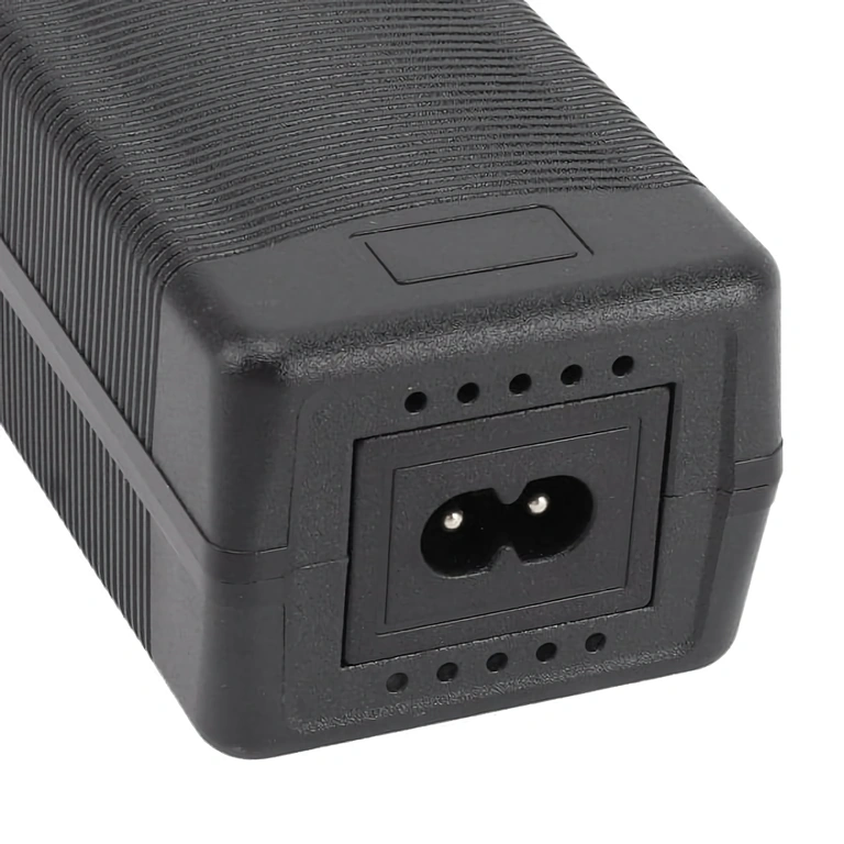 Încărcător cu mufă GX16 3 pini Încărcător 52V–58.8V 2A cu mufă GX16 (3 pini) pentru biciclete și trotinete off-brand