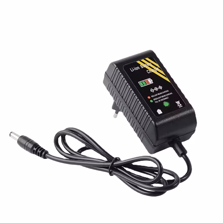 Încărcător Li-Ion 16.8V 2A pentru baterie 14.4V – rapid, pentru bormașină, aspirator și autofiletantă