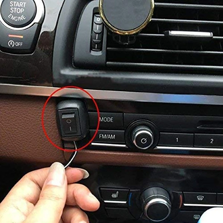 Montare comutator ON/OFF cu bandă adezivă