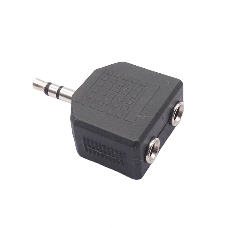 Detaliu al splitter-ului Jack 3,5 mm inclus în pachet pentru conectarea mai multor dispozitive